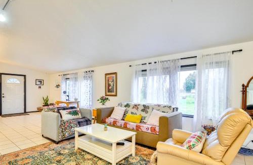 Cornelius House | 5 Mi to Forest Grove: Historic Farmland Escape