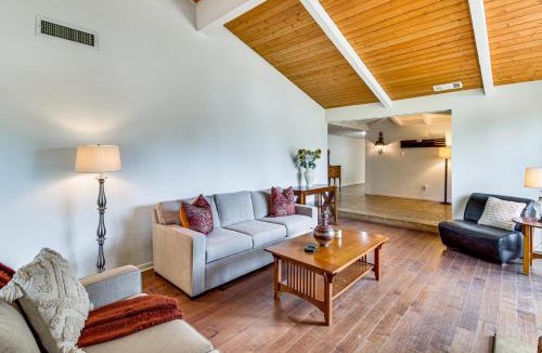 Fresno House | 5 Mi to Fresno State: Family Gem w/Backyard Oasis