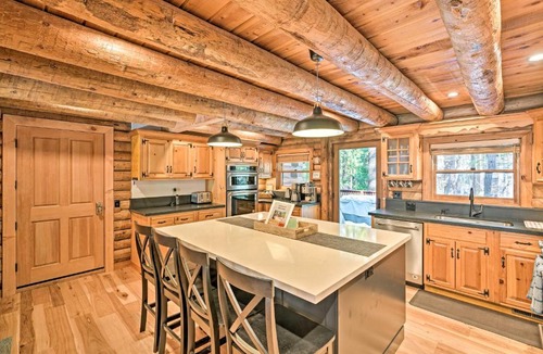 Arnold House | 5 Mi to Hiking: Custom Cabin w/Deck in Arnold!