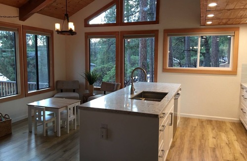 Arnold Cabin | 5 min walks to fly n lake
