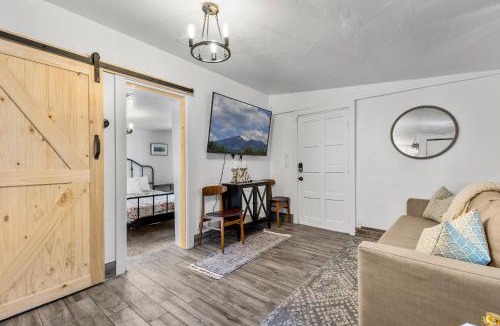 Southside House | 5 minute walking to downtown, NAU, coffee shops, shopping, parks and more!