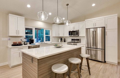 Canyon Gate House | 5-STAR GORGEOUS JACUZZI SINGLE STORY HOME CLOSE TO STRIP. LICENSED/PERMITTED