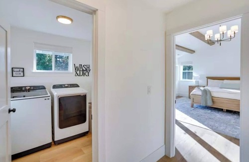 Oregon Water Wonderland House | 5BR Bend Retreat | Hot Tub + River Access