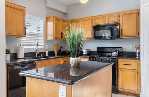 Rhodes Ranch House | 5BR Home w/Hot Tub & Pool Table | Modern Luxury