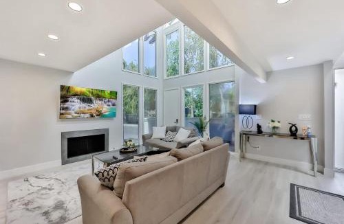Menlo Park House | 601-Lavish Family Home w AC & Patio near Meta & Stanford