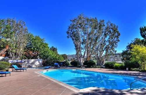 Carlsbad House | 604 Gorgeous Renovated Condo, Steps to Omni Spa, Golf, Tennis, PFC & Exclusive Building Pool