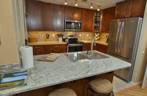 Tennis Village Apartment | 63 Tennis Village