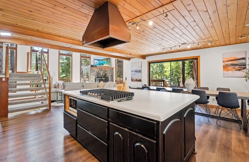 Incline Village House | 6BR Incline Village Home w/Hot Tub & Mountain Views