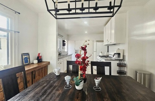 Los Angeles House | 6BR World Cup Retreat - 5.5mi to SoFi - Deck + BBQ