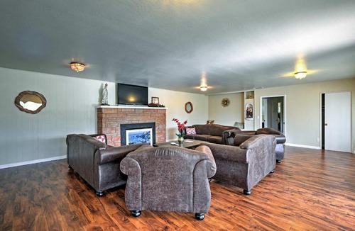 Gilroy House | 7 Mi to Dtwn Gilroy: Spacious Home on 20 Acres!