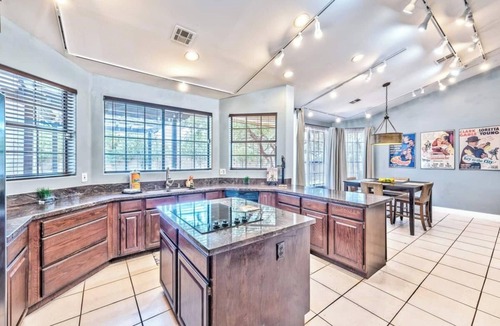 Las Vegas House | 777Rentals - 11BR/8.5BA - TUF House