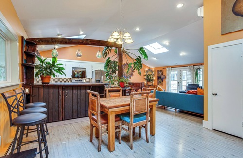 White Center House | 8 Mi to Lumen Field: Seattle Area Home w/Backyard