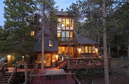 Keystone Cottage | 82 Lenawee Lane