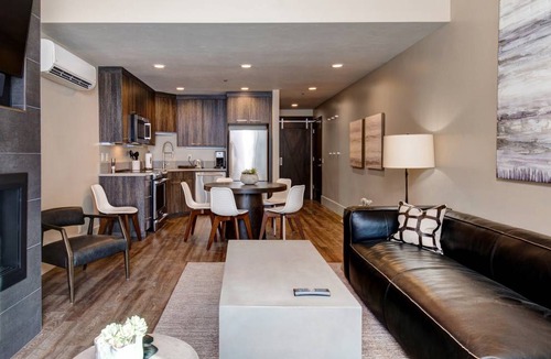 North Park City Condo | 84 m² Condo ∙ 2 bedrooms ∙ 6 guests