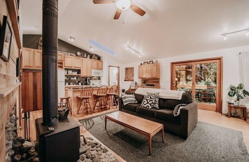 Warnick House | 90 m² House ∙ 3 bedrooms ∙ 6 guests