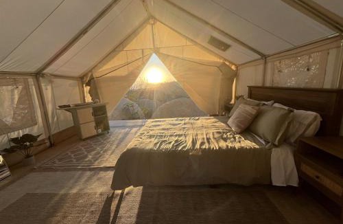 Fallbrook Other | A Cozy Sunrise Glamping Escape with Panoramic View