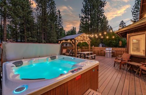 Winter Park House | A Snowmass Haven - EV, Sauna, Hot Tub - Walk to Slopes/lake