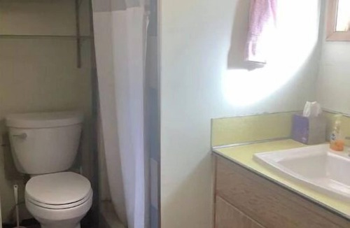 Monitor House | A studio apartment that is close to everything-airb rating 4.8 see reviews