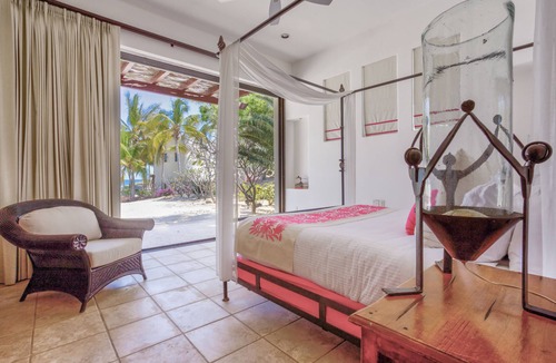 Ensenada Los Muertos Villa | Abuelo: Premium Oceanfront 2-bed, 2-bath villa with private