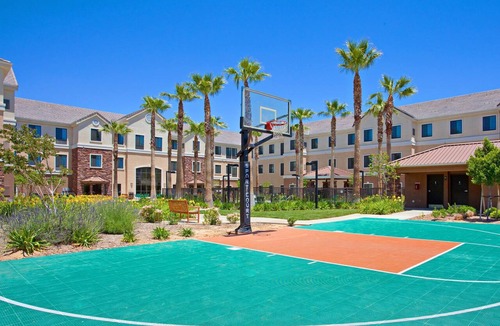 Palmdale Apartment | Accessible 2-Bedroom Suite in Palmdale, CA