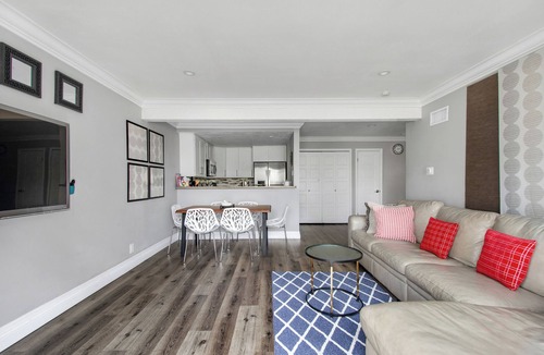 Hermosa Village House | Across the street from Disney/Pool/Free Parking