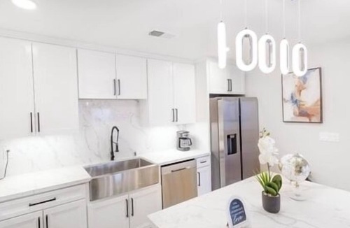 Lemon Grove House | Adams St 3BR 2BA Mid Unit | Near Downtown SD