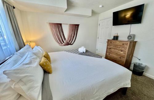 South Lake Tahoe Hotel | Adventure Lodge