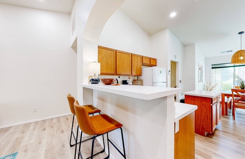 Ponderosa Trails House | Adventurer's retreat with PS5, modern kitchen, private patio, & desert views