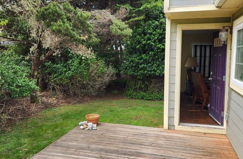 Bandon House | Affordable, Bandon-by-the-sea Retreat,Steps To The Beach 3 Bds/2 Baths Sleeps 8