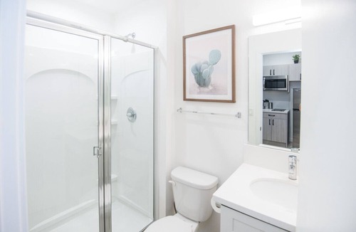 Downtown Los Angeles Apartment | Affordable Clean Private Studio By USC & Expo Park