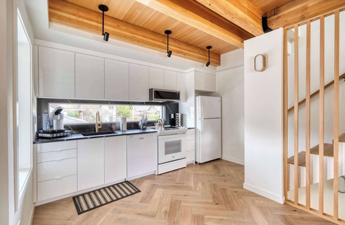 Alberta Arts District Condo | Alberta Arts Gem - 4BR Townhome - Walkable - AC