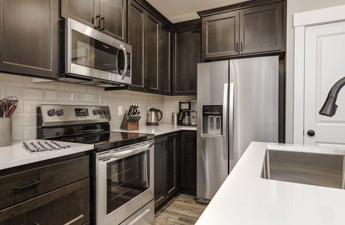 Carlton House | All New! Maison Monroe in Carlton