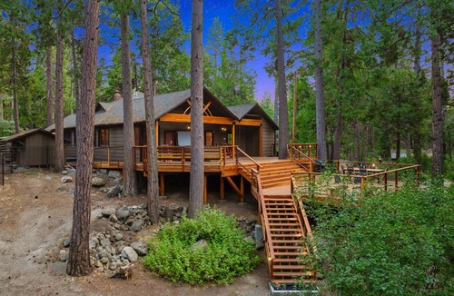 Idyllwild Cabin | Almost Heaven! A charming cabin on the creek walk to town with spa