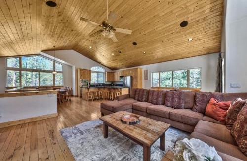 North Upper Truckee House | Alpine Family Adventure - Pets BBQ Games