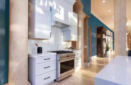 Vista Villa | AltaVista 8br Spacious, Private, Built to Delight!