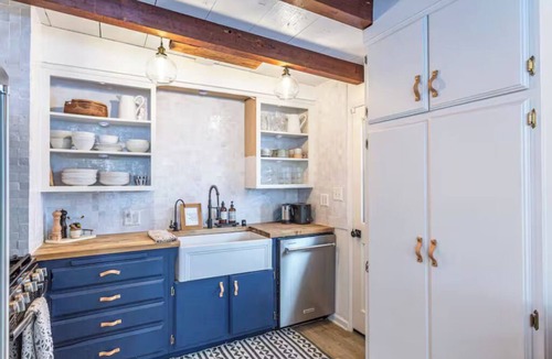 Corona del Mar House | Amazing Location, Walk to Beach & Restaurants