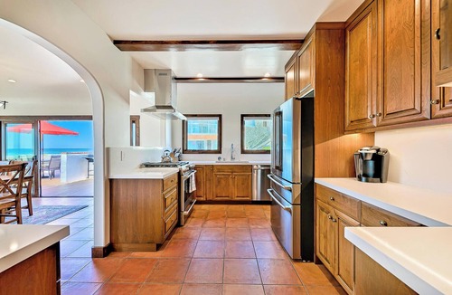 Mission Beach House | Amazing Reviews, On The Sand, Perfect for Families W/Jacuzzi!