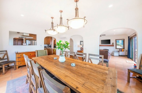 Mission Beach House | Amazing Reviews, On The Sand, Perfect for Families W/Jacuzzi!