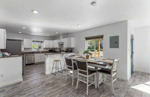 Chenoweth House | Amber Nook! Always clean, and build to be comfortable!
