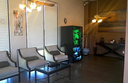 Delano Hotel | Americas Best Value Inn Delano