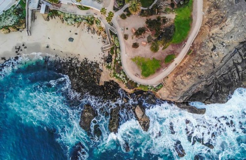 Village of La Jolla House | An Adventure Awaits! On-Site Restaurant, 8.0 Miles Away From Sunset Cliffs
