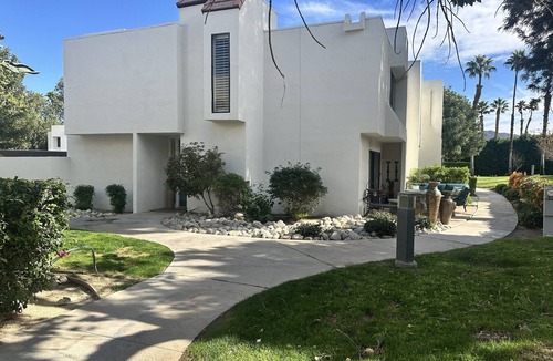 Palm Desert House | An elegant gem in the desert