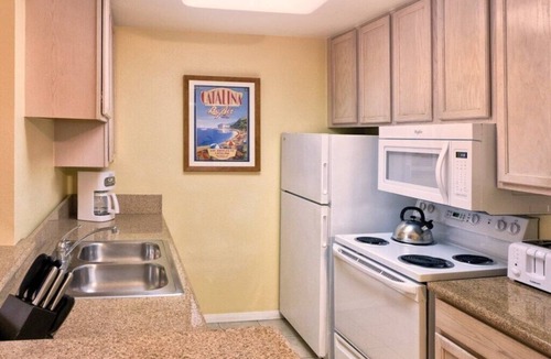 Anaheim Resort Resort | Anaheim | Disneyland Family Getaway | Pool & Hot Tub | 2BR