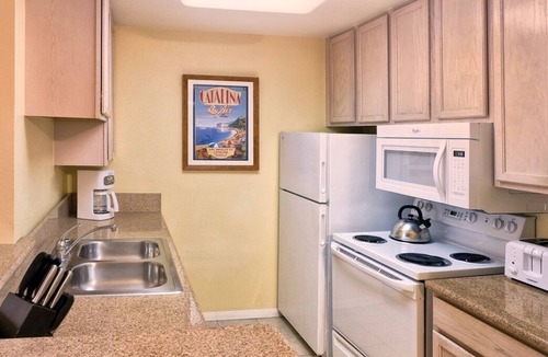 Anaheim Resort Resort | Anaheim | Family Disney Retreat | Pool + Parks | 2BR