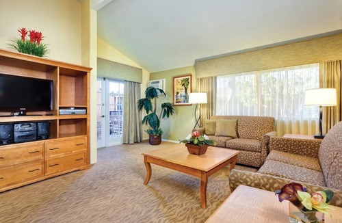 Anaheim Resort Resort | Anaheim | Family Disney Retreat | Pool + Parks | 2BR