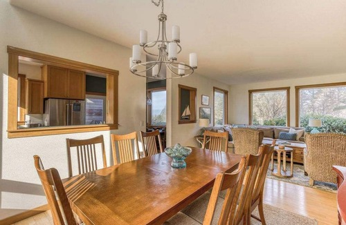 Neskowin House | Anchor House - Ocean View Home with Lookout Tower