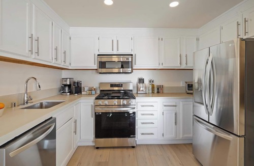 Eastern Malibu Apartment | Aquamarine by Stay Awhile Villas