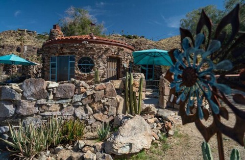 Araby Cove House | Araby Cove Historic 1 Round Rock House Privacy & Beauty