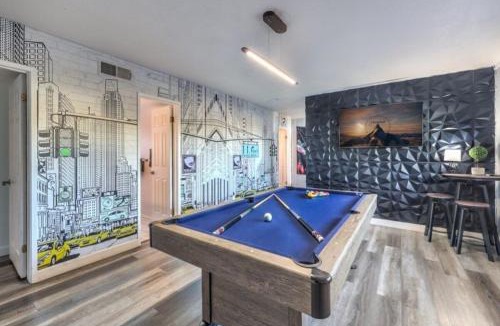 Paradise Villa | Arcade Lounge with Pool, Spa, Billiards near the Vegas Strip!