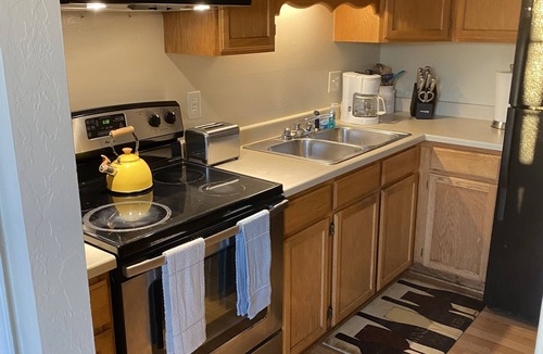 Arcata House | ARCATA cozy 2-bedroom with fireplace, close to downtown and Cal Poly Humboldt